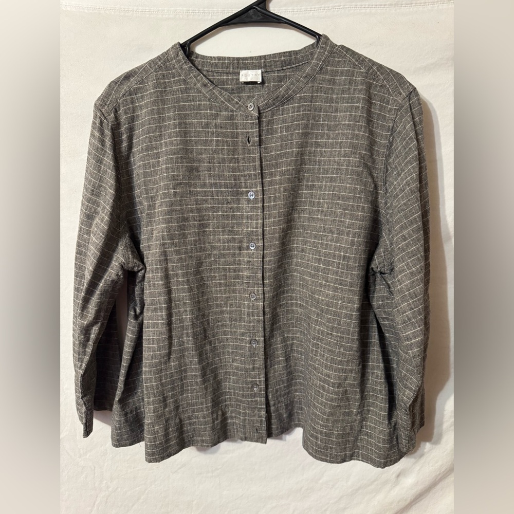 Women's Gray Button-Up Top